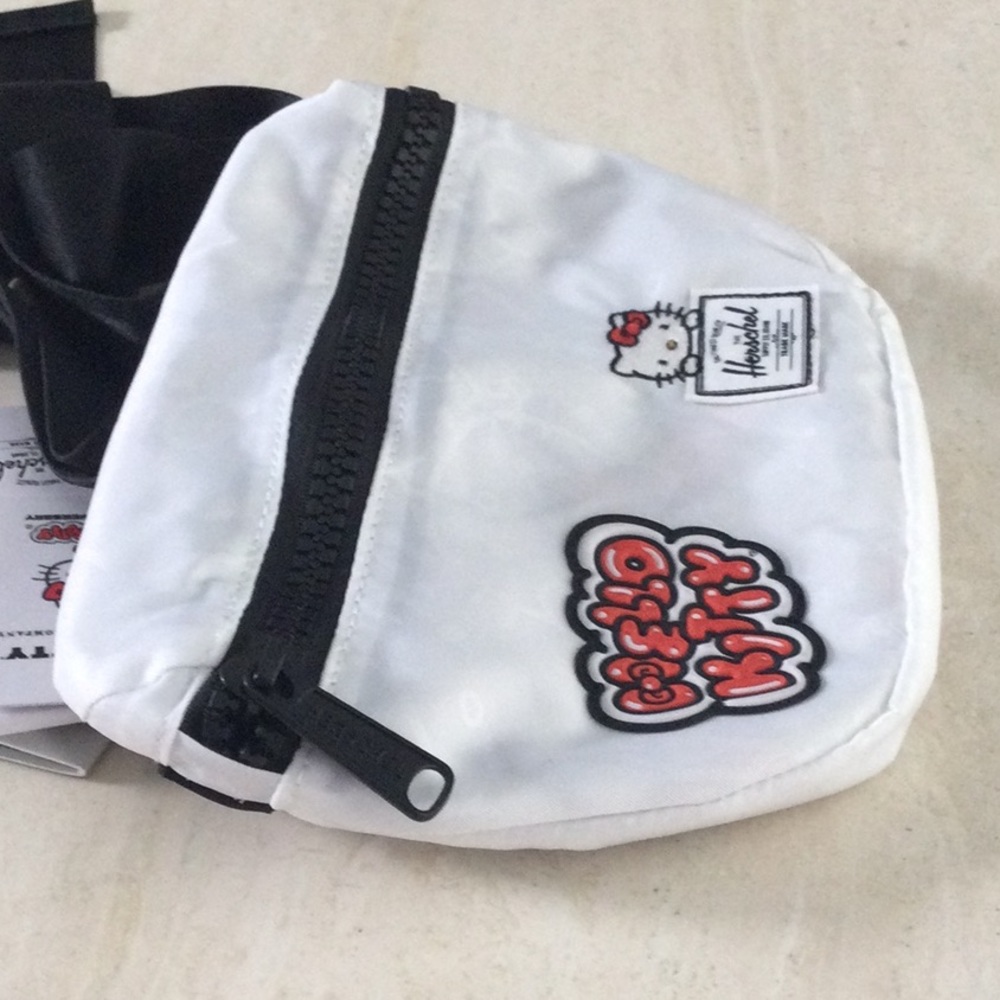Herschel Hello Kitty Bag 45th Anniversary Fanny Pack Sanrio Waist Hip Belt New - Picture 15 of 16